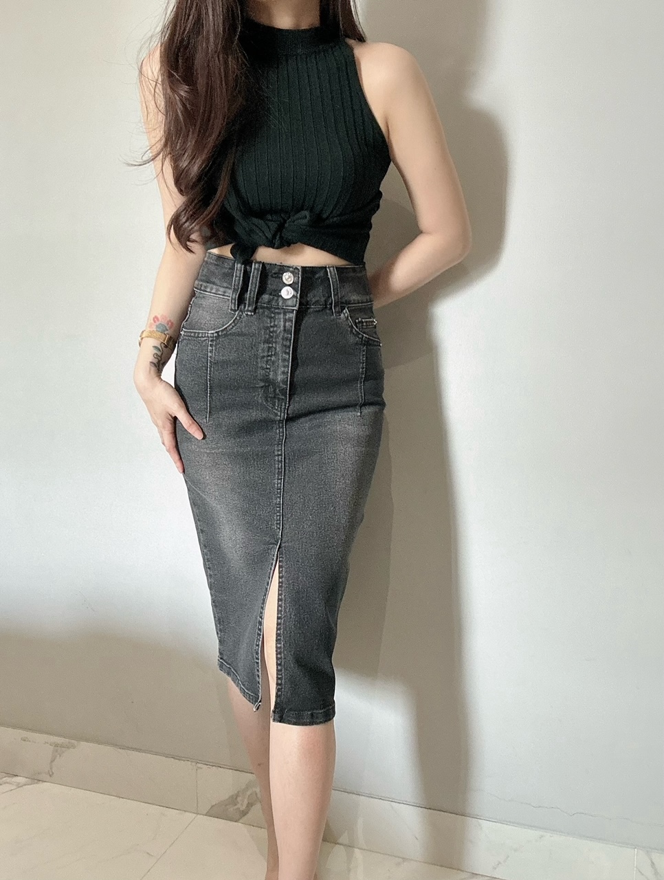 Kode: 4246 (Midi slit skirt) Hitam