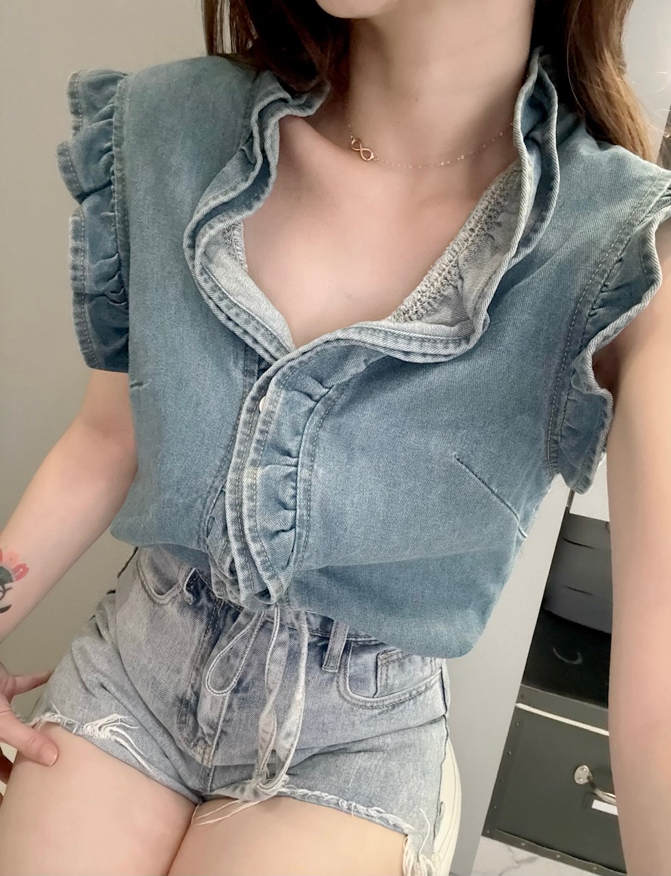 Ndudshop – Ruffled denim top (Kode: 5149) - Image 2